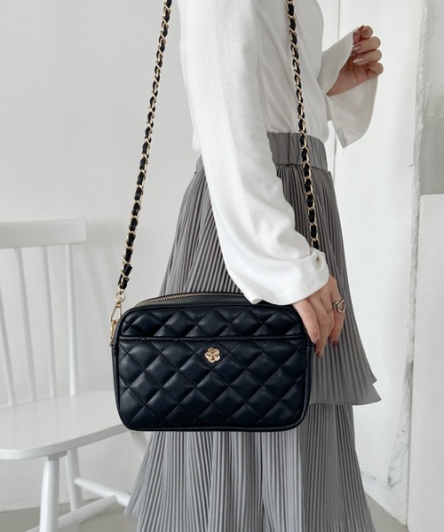 CLEA ショルダーバッグ バッグ フラワーモチーフ キルティング