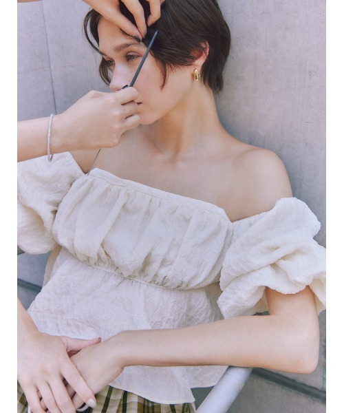 SNIDEL（スナイデル） ブラウス シャツ オフショルフリルブラウス
