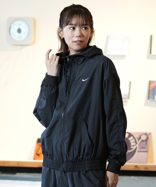 NIKE（ナイキ） ブルゾン ジャンバー ジップアップ 薄手ジャケット