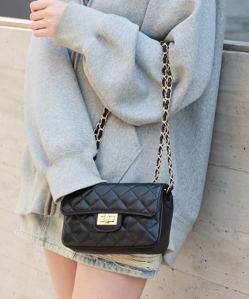 AULENTTI（オウレンティ） ショルダーバッグ バッグ レザー