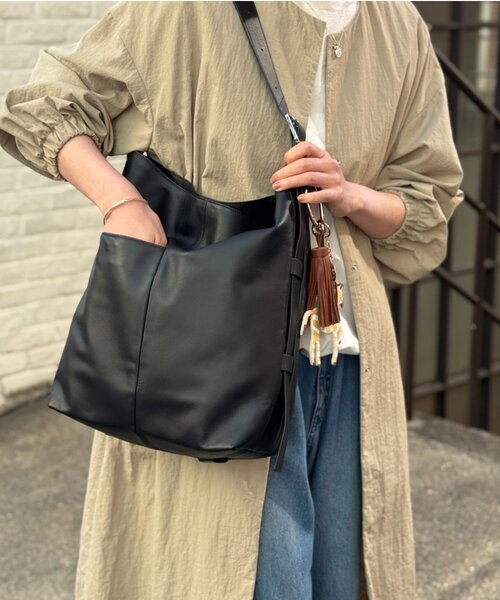 BEARDSLEY（ビアズリー） ショルダーバッグ バッグ 「本革」スムース