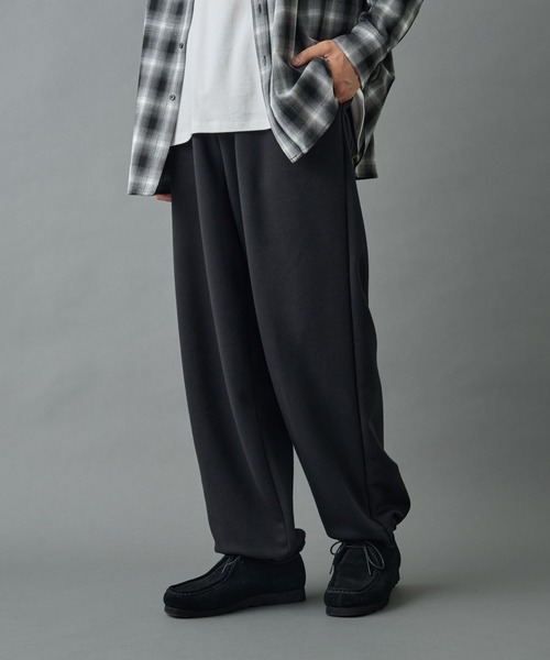 COLONY 2139（コロニー トゥーワンスリーナイン） スウェットパンツ