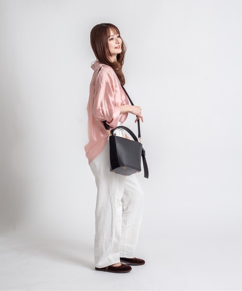 AULENTTI（オウレンティ） ショルダーバッグ バッグ 「AULENTTI