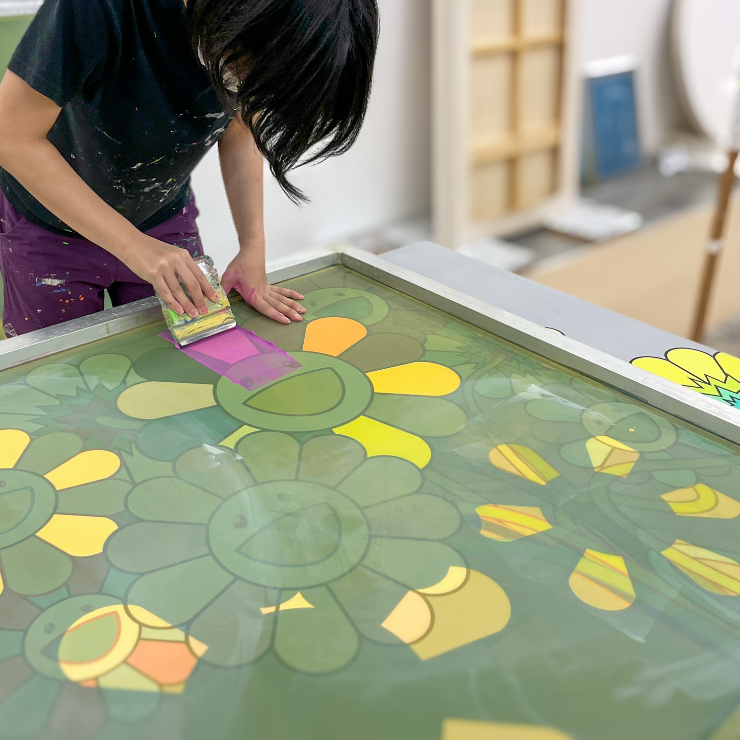 4月30日(水) 12時よりWebショップにて、村上隆直筆サイン入り