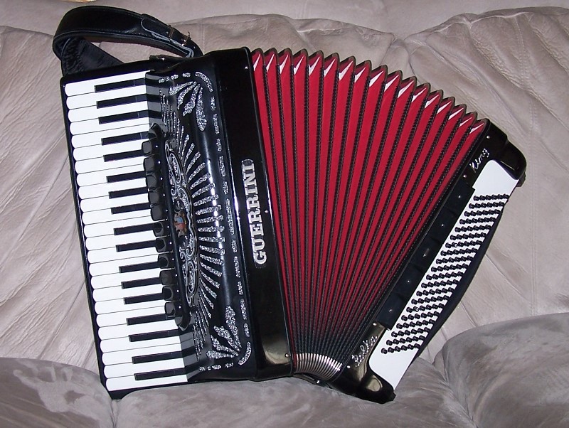 Guerrini Polka King Accordion