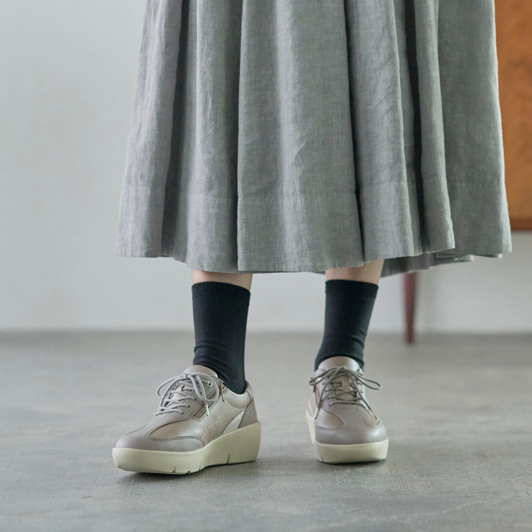 アキレス・ソルボ H 619 ライトグレー｜ラメアクセントが上品な牛革