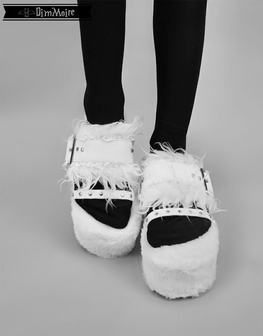 DimMoire【ディムモアール】ファー×スタッズサンダル/White