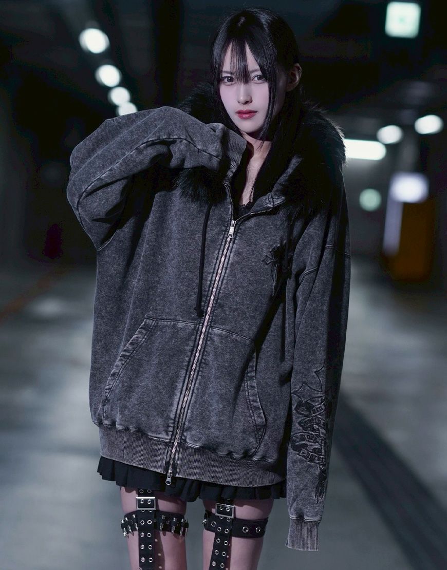 REFLEM【レフレム】ファー付きクロス刺繍ジップアップパーカー/全3色