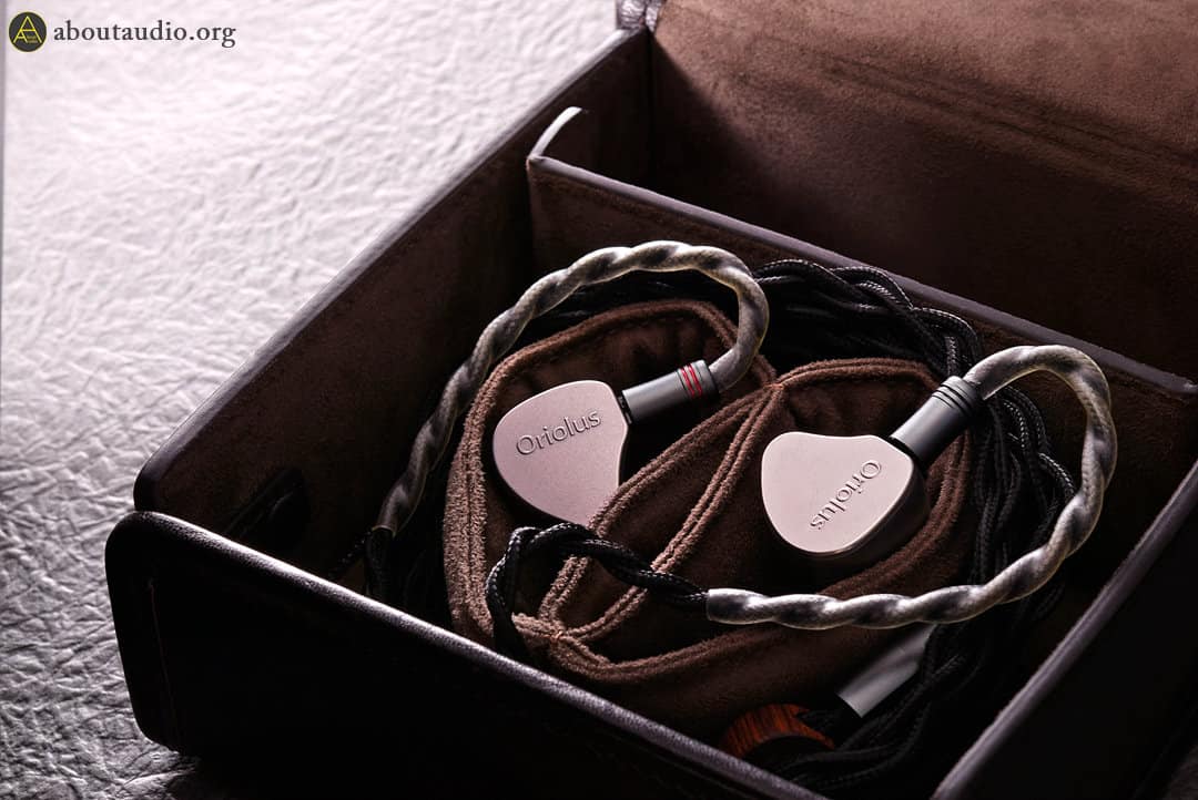 Oriolus Traillii Titanium Review: The Irresistible Charm - About