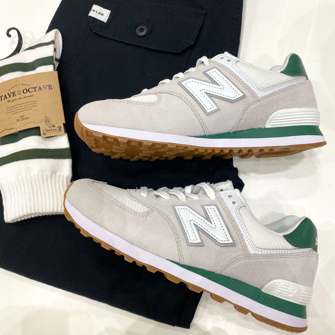 new balance】トレンドのグリーンでお洒落見え！人気シリーズML574