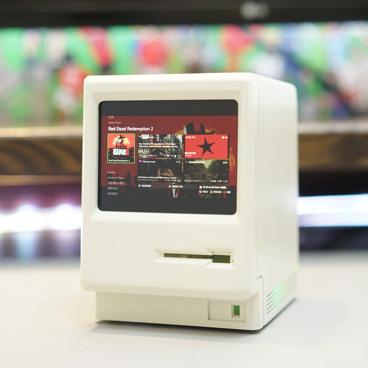 Macintosh 128K small display computer game console secondary