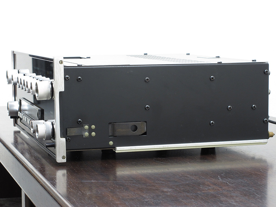 マッキントッシュ Mcintosh C32 プリアンプ @33343 / 中古オーディオ