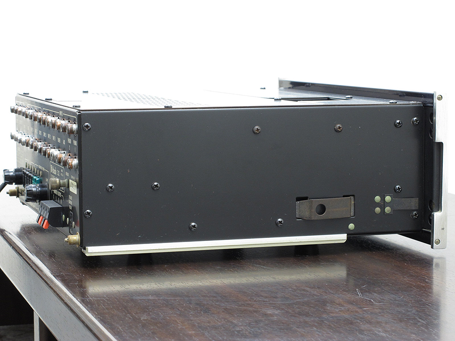 マッキントッシュ Mcintosh C32 プリアンプ @33343 / 中古オーディオ