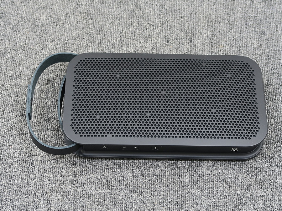 バングアンドオルフセン B&O BeoPlay A2 ワイヤレススピーカー 元箱