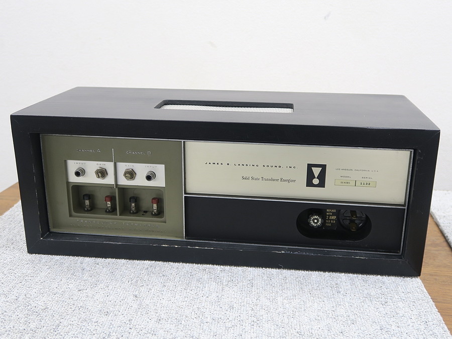 ジェイビーエル JBL SE408S パワーアンプ 専用ケース付 @44700 / 中古