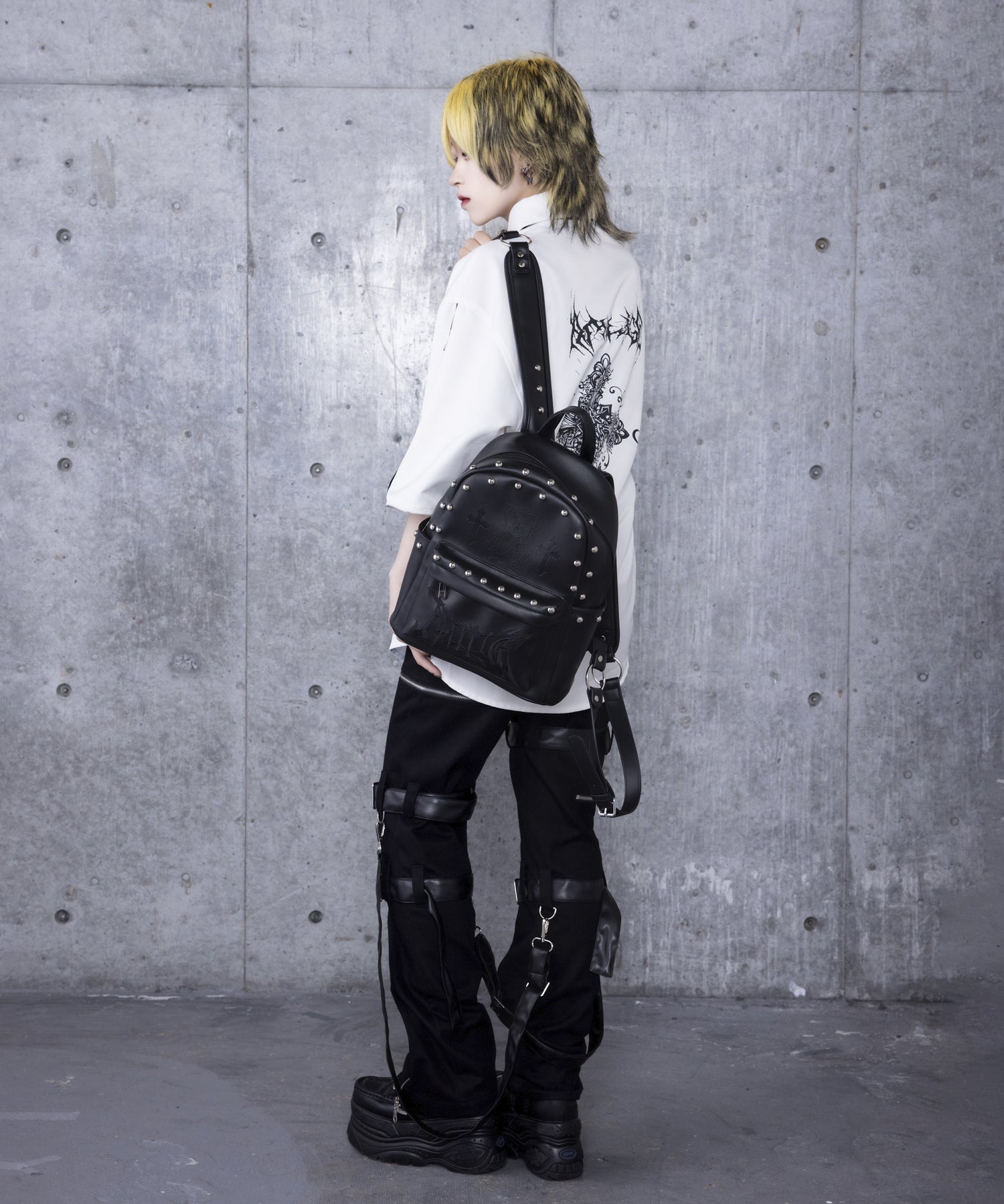 DARK ANGEL BEAR型押しスタッズリュック– A AM STUDIO