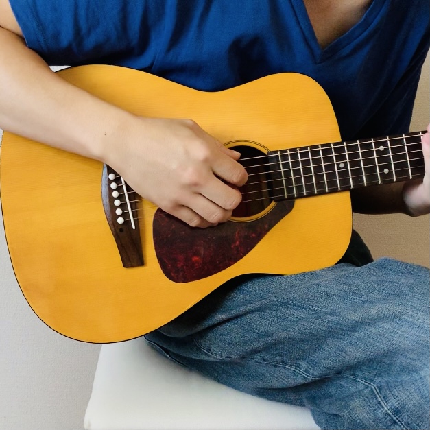 YAMAHA FG-Junior(JR1)ミニギターをレビュー【赤ラベルの評価