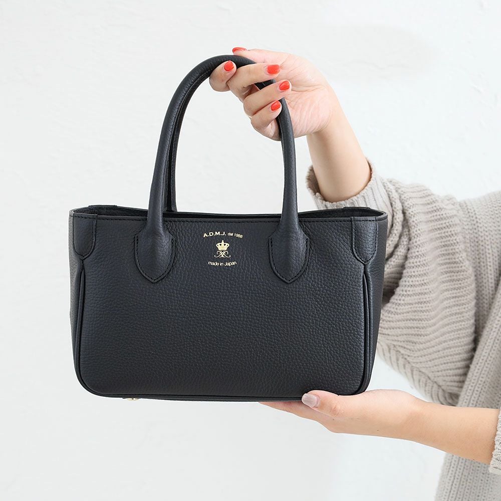 000000012486-02.jpg?size=xl&w=