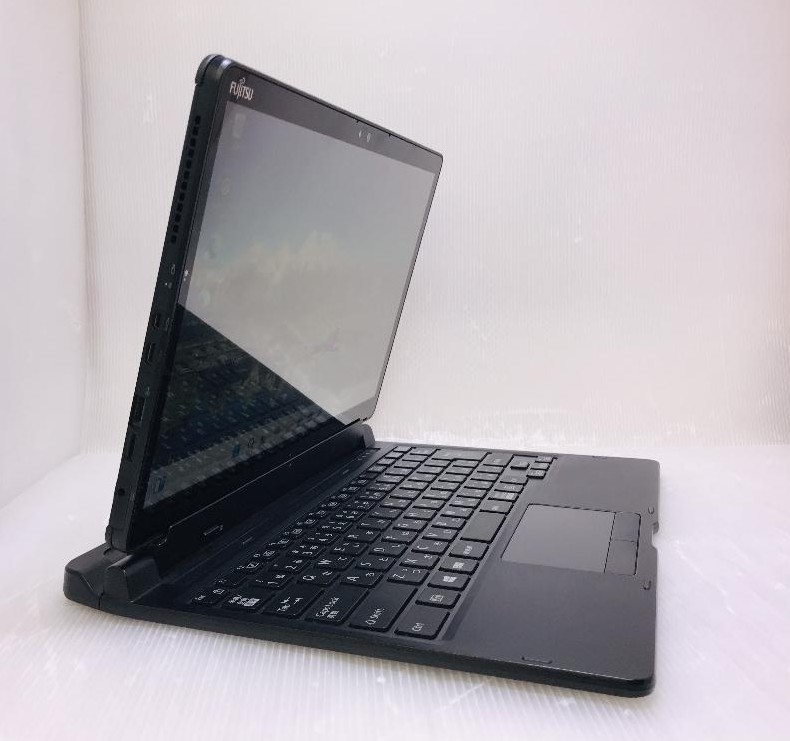 富士通 ARROWS Tab Q738/SB (Core i5 8350U 1.7GHz/8GB/128GB/Wi-Fi