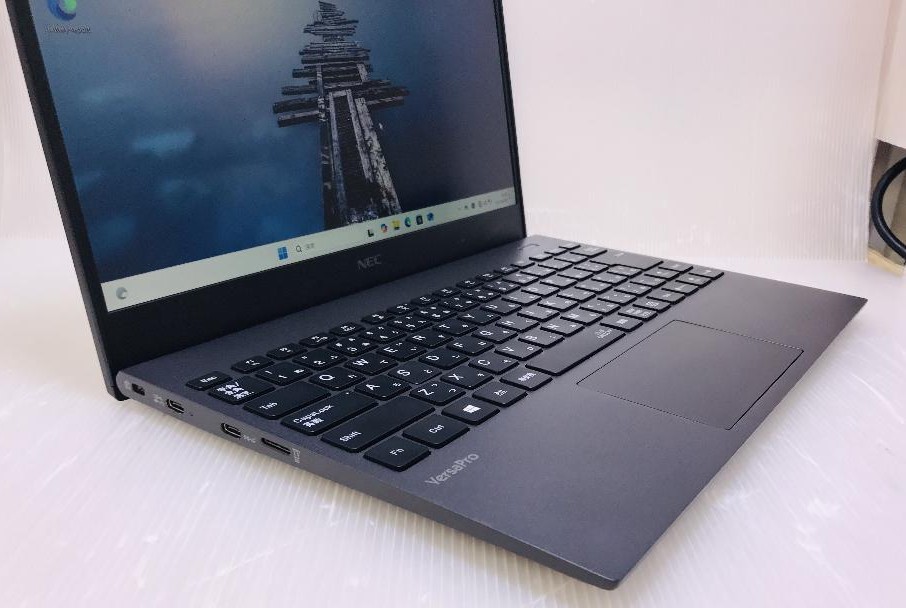 NEC VersaPro VKV18G-9 (Core i7-10510U 1.8GHz/16GB/SSD 256GB/Wi-Fi