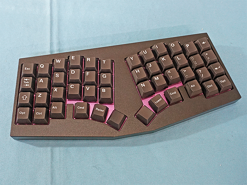 約5万円の高級自作キーボード「Cornelius」が遊舎工房で参考展示中