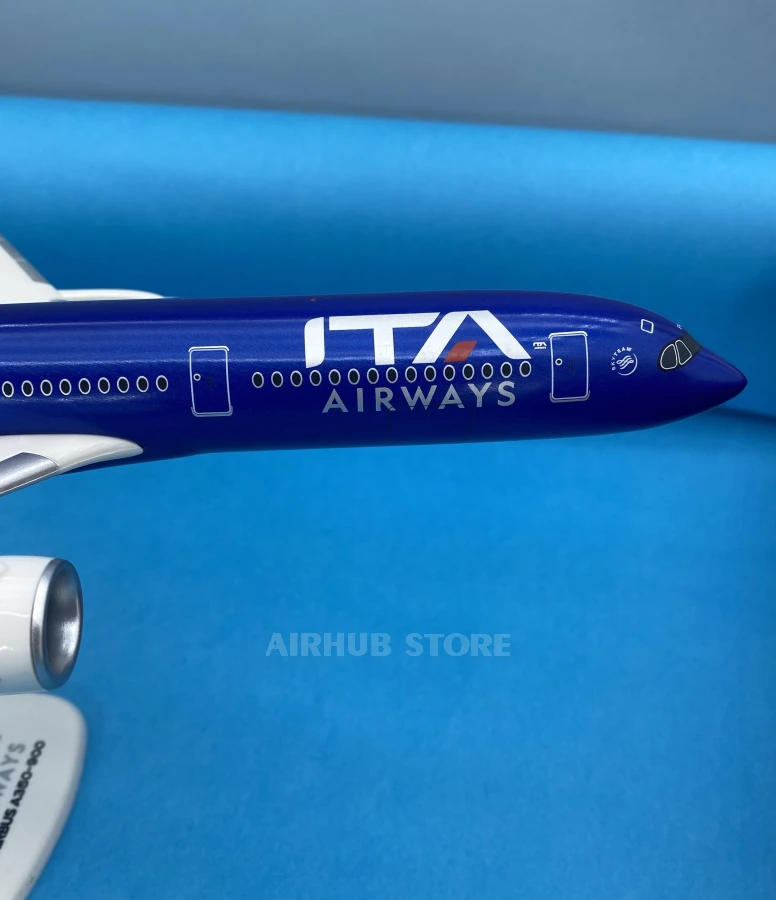 Aviation Aircraft Model Airbus A350-900 ITA Airways 1:200