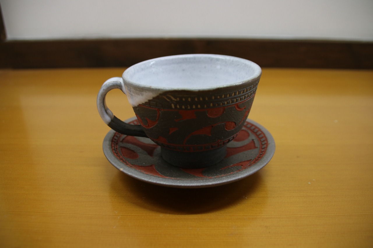 津軽亀ヶ岡焼 しきろ庵】縄文にインスパイアされた無二の陶芸