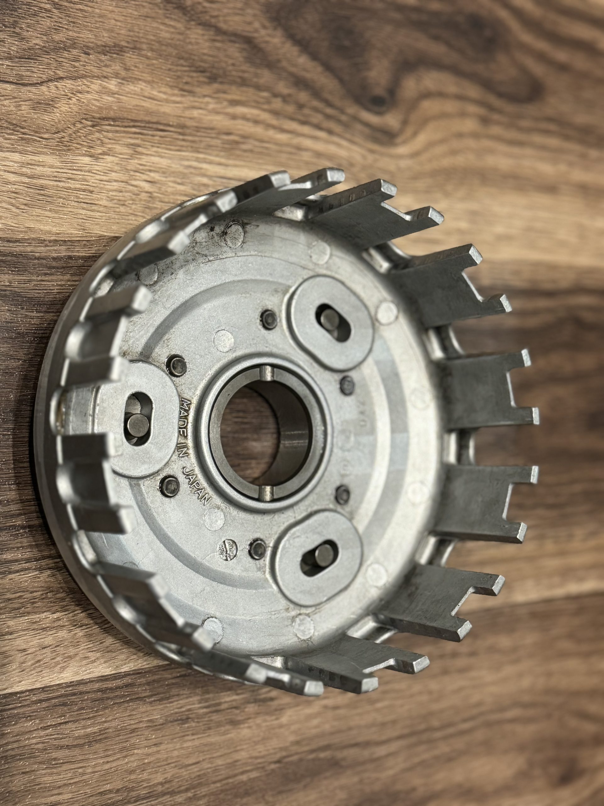 aotora強化クラッチハウジング（ゼファー400系・750・Z400FX等