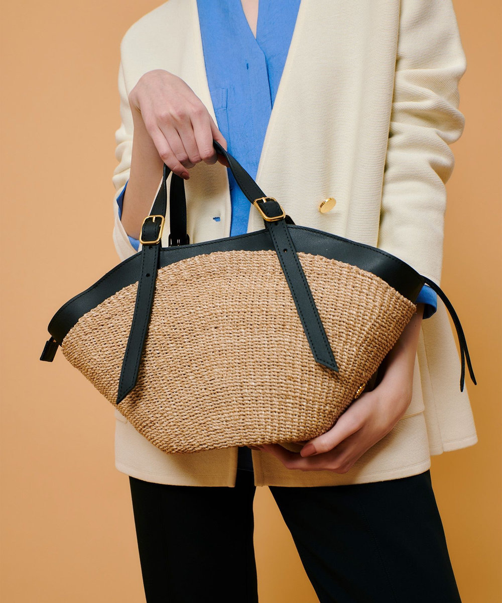 VIOLAd'ORO (ヴィオラドーロ)】アバカレザートリムカゴハンドバッグ