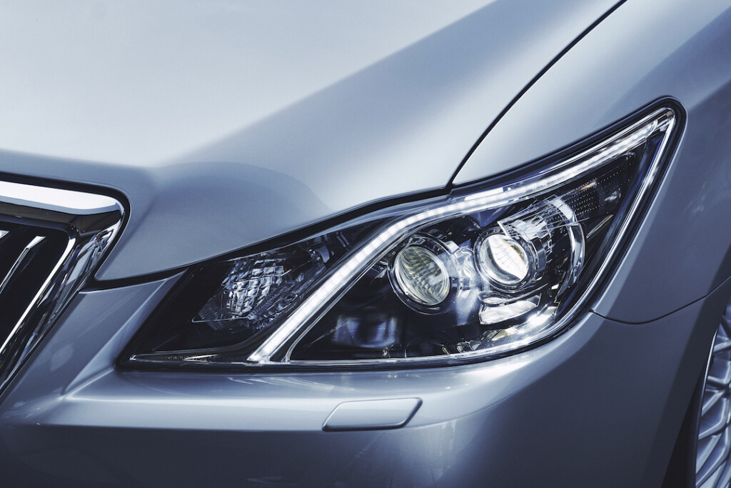 厳選車輌】大人気のモデリスタを装備した210マジェスタが登場 - ALESS