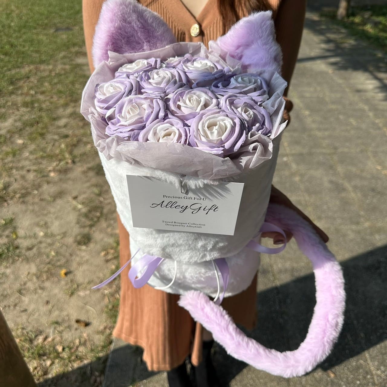 紫色の猫花束 | AlleyGiftワンホンブーケの動物シリーズ – AlleyGift