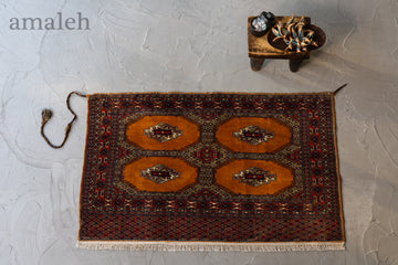 SMALL SIZEのヴィンテージラグ・トライバルラグ・手織りの絨毯