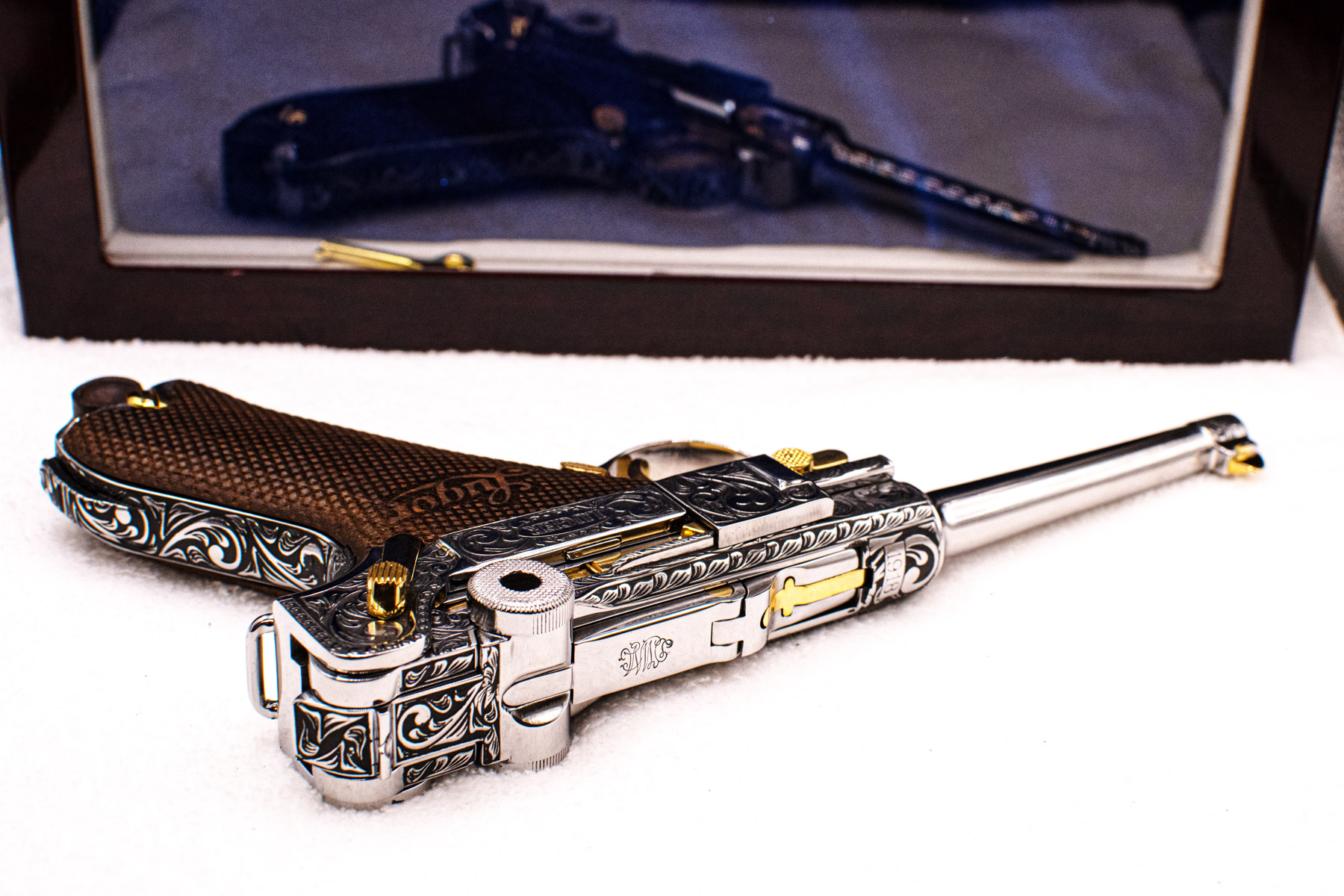 Luger P08 – American Golden Weapons Inc