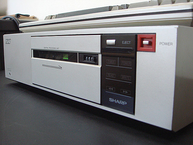 Sharp X1_CZ-800C (Sharp) 1982年 | 古いハードに囲まれて since2011
