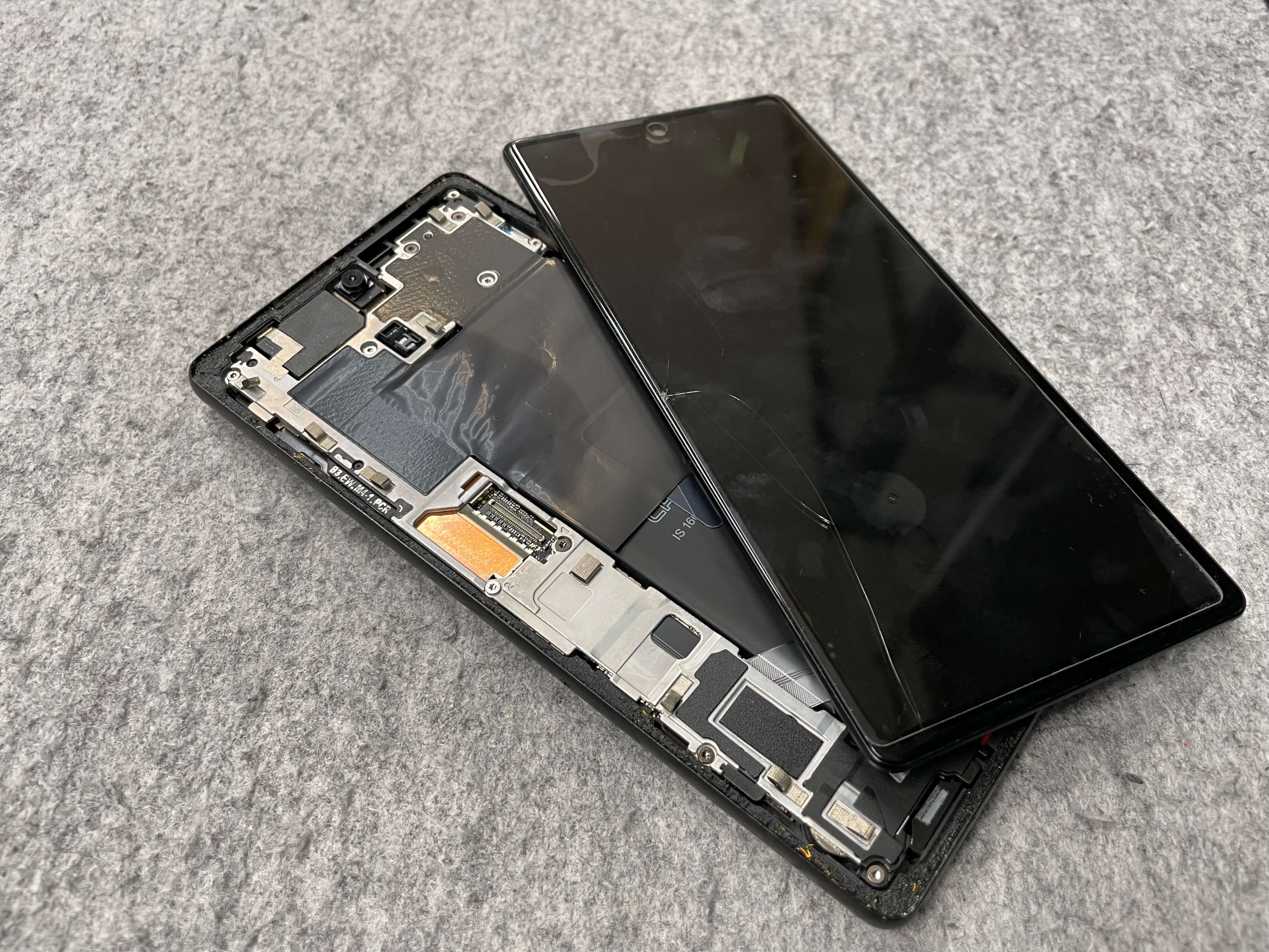 Google Pixel 6a 画面割れ 付属品完備 画面割れ・付属品あり】Google