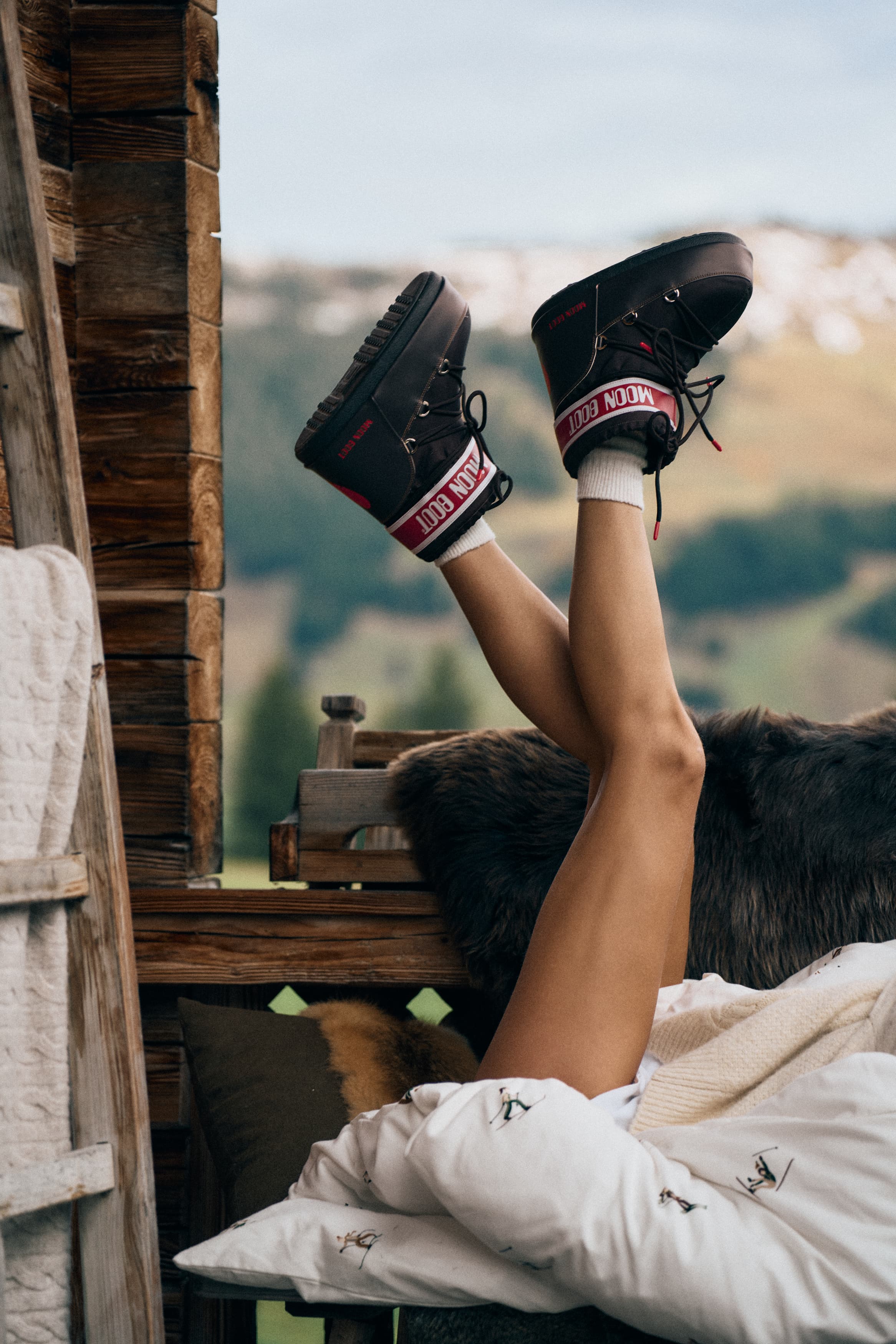 Moon Boot Icon Low 'Heart' in Coffee – anitahass.com