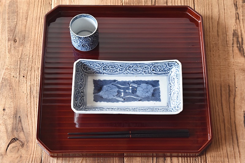 古伊万里 染付 蛸唐草 富貴長春 長皿 - 生活骨董と古布のアンティーク