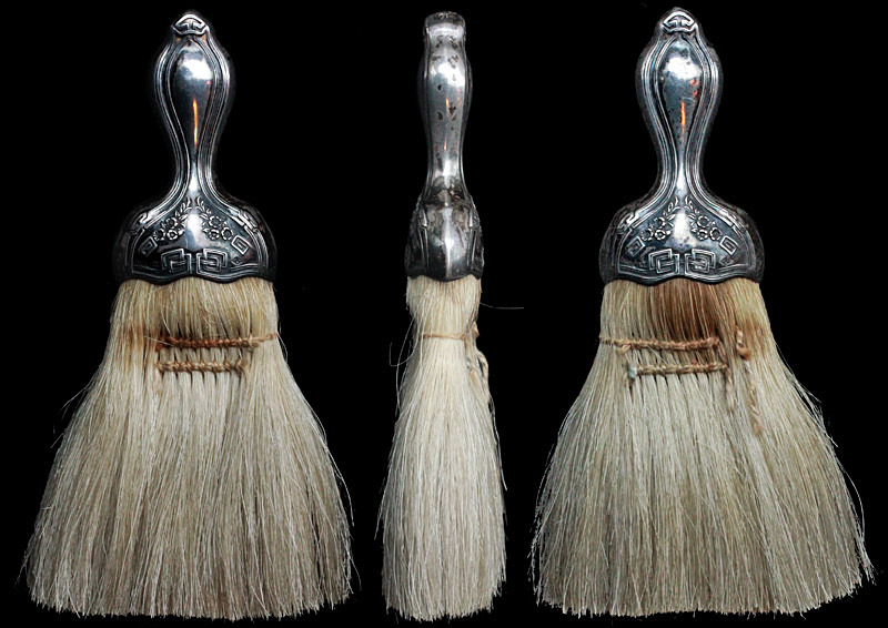 アンティークアナスタシア 神戸北野町 美術品と工芸品 馬の毛のブラシ