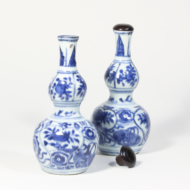 古染付草花文図徳利 一対 - 古好屋