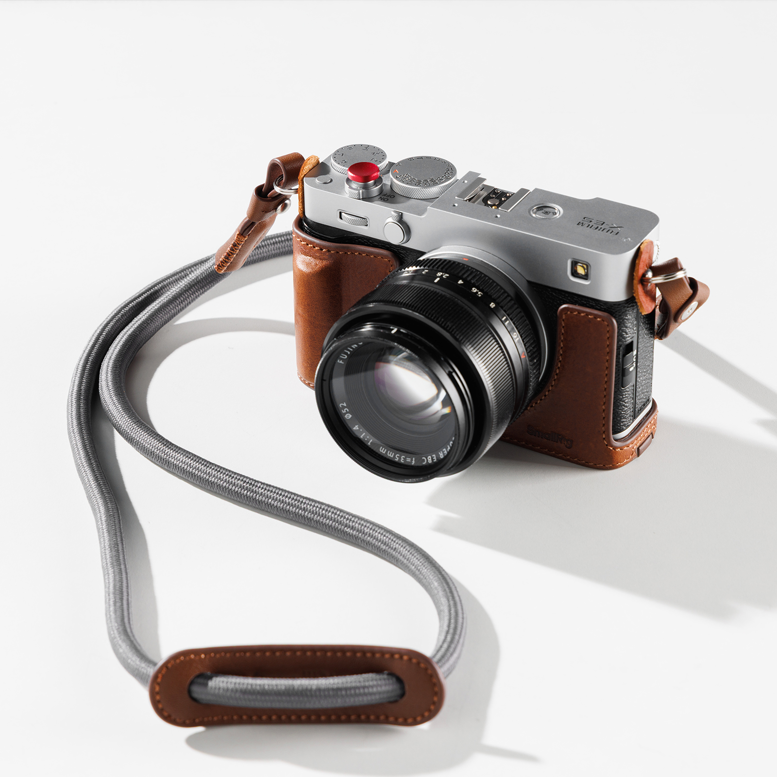 SmallRig が「FUJIFILM X-E5」用レザーケースやハンドグリップを販売