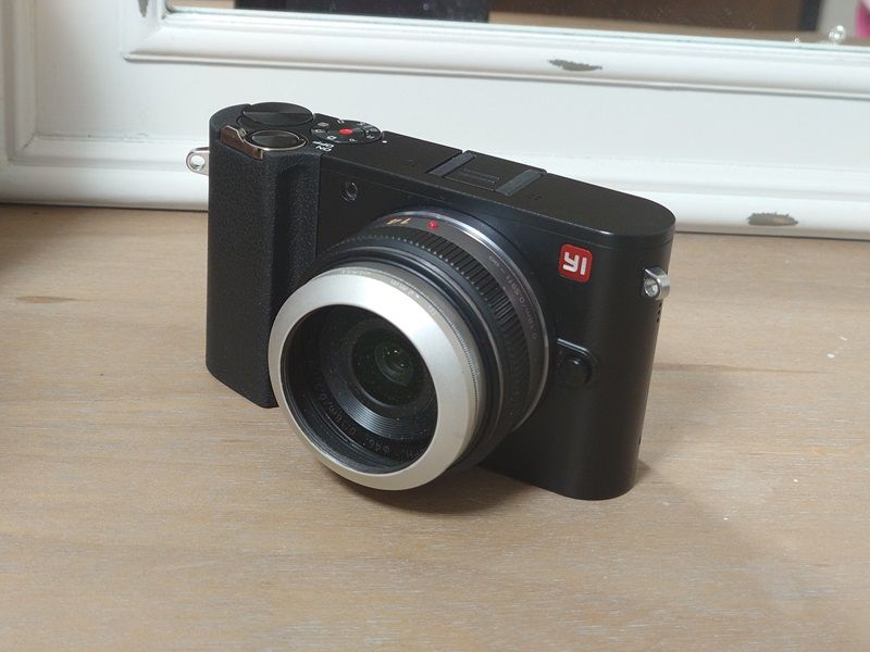 中華ミラーレス一眼・シャオミ「YI M1」はどこまで”ジャパンカメラ”に