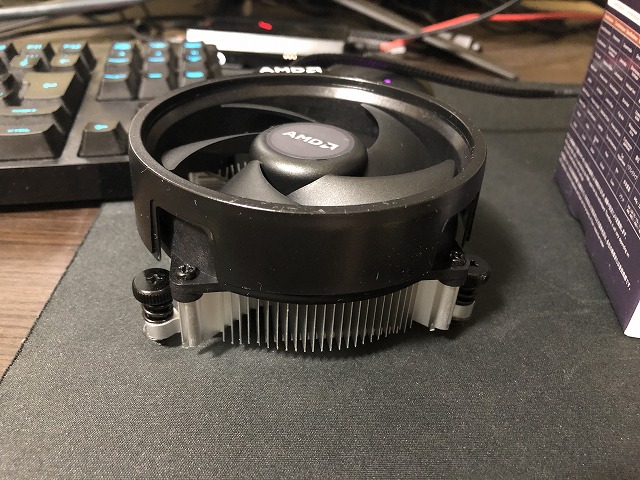 Ryzen5 3600が付属のリテールクーラーで全然冷えなかったので虎徹Mark2