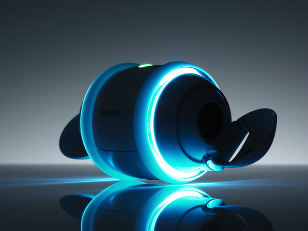 ASCII.jp：ウワサの『Rolly』は、歌って踊れる卵型スピーカーだった