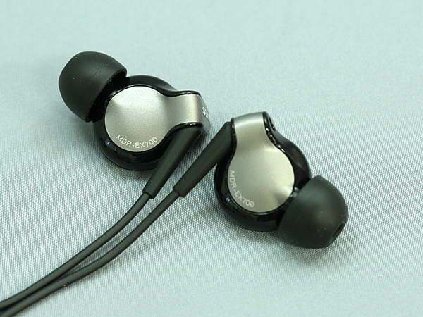 ASCII.jp：【レビュー】 3万円のイヤホン、ソニー「MDR-EX700」を聴く