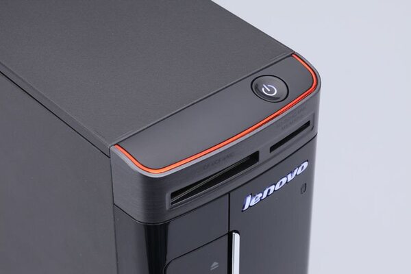 ASCII.jp：Lenovo H320(1)──横幅10cmのスリムな筐体を採用 (1/3)