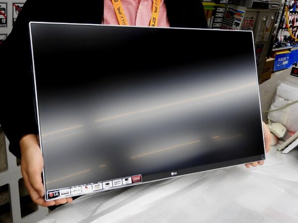 ASCII.jp：税抜6万円の狭額ベゼルの27型4K液晶「27UD68-W」がLGから