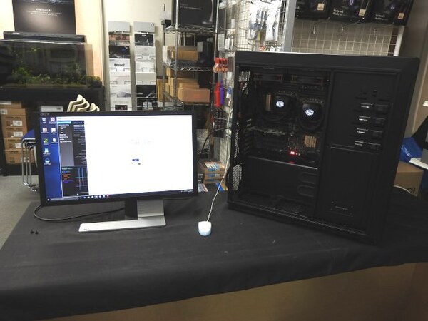 ASCII.jp：予価143万円！ 44コア/88スレッドのデュアルXeon搭載PC