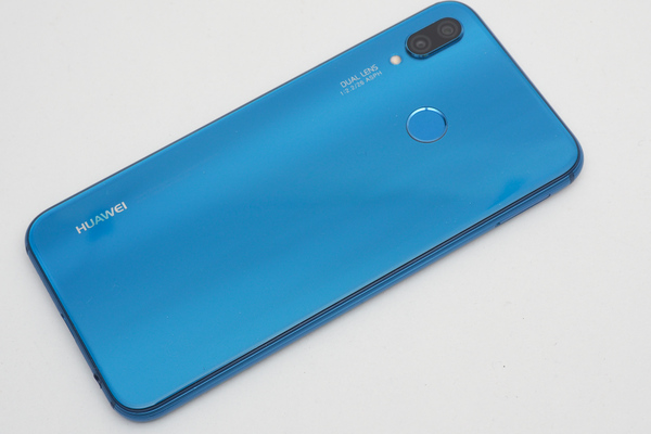 ASCII.jp：容量64GBで最安3万円切りのau版「HUAWEI P20 lite」が最強