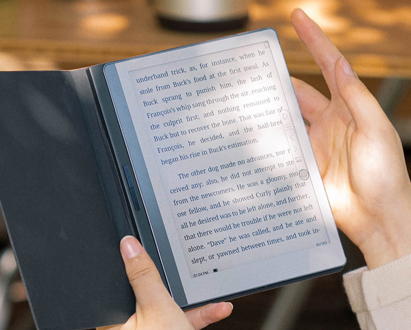 ASCII.jp：7型EInkディスプレーを搭載したAndroidタブレット「Boox Leaf」