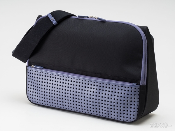 ひらくPCバッグVAIO版をワッペンバッジでカスタムしたら簡単＆超